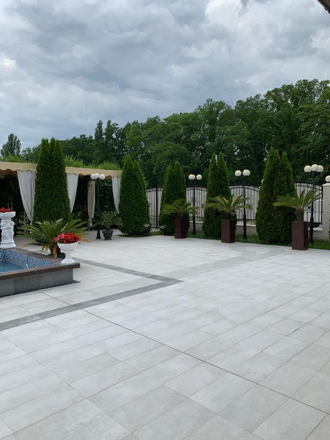 Готель Laura Holiday Браїла Екстер'єр фото