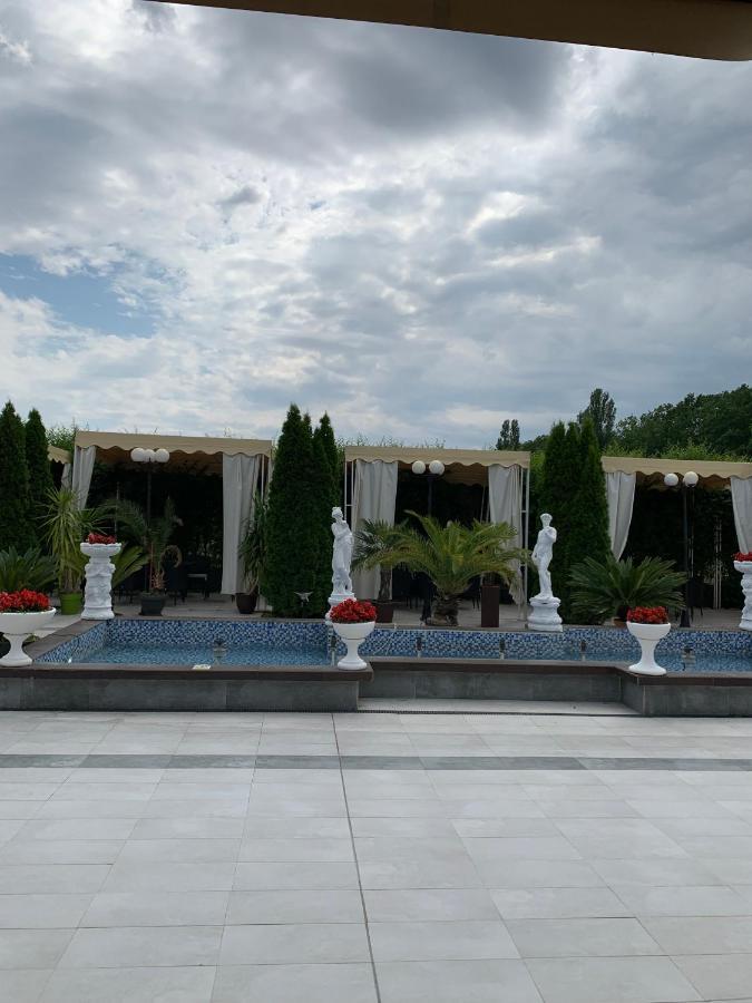 Готель Laura Holiday Браїла Екстер'єр фото